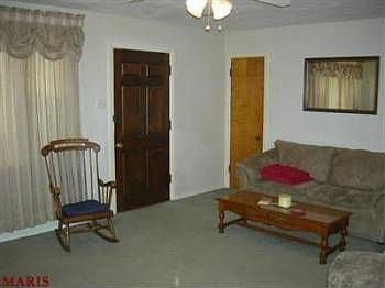 4th image of 416 Porter Ave