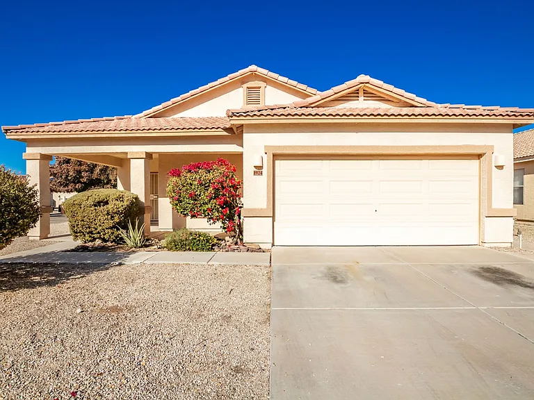 1924 E Andalusian Loop — Photo 1