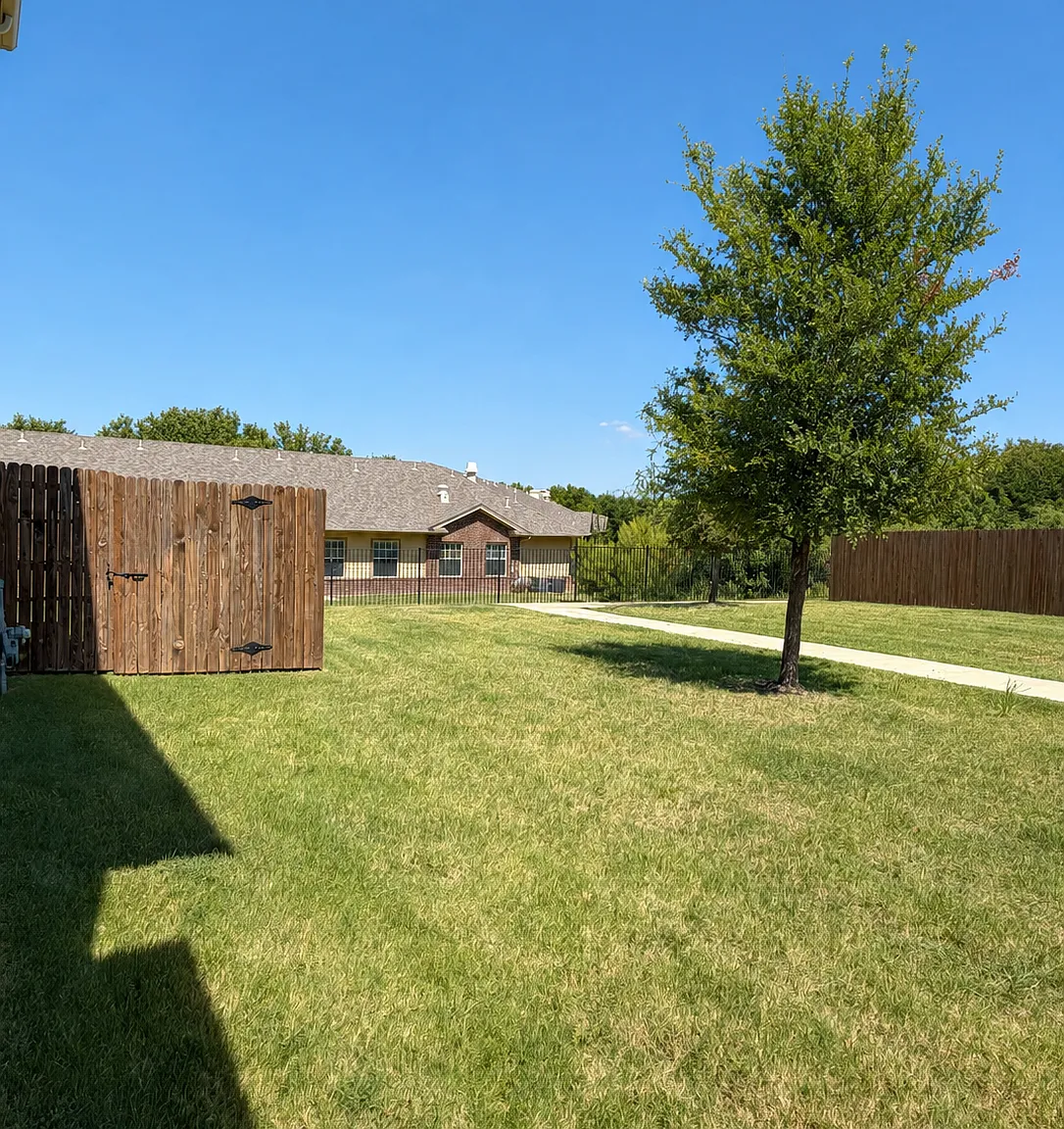4 bed, 2.5 bath, 2001 sqft, $2,999 — Photo 4