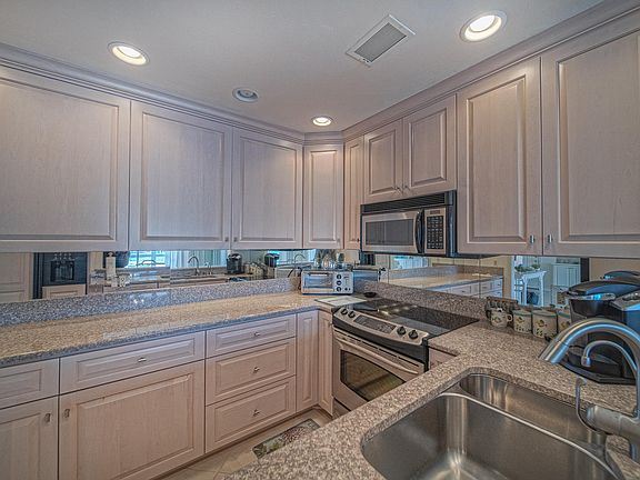 3rd image of 410 Marina Bay Dr #107