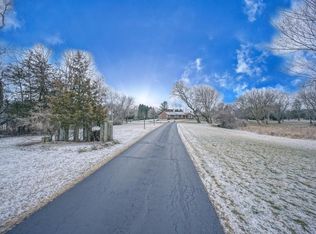 38725 Delafield Rd, Oconomowoc, WI 53066