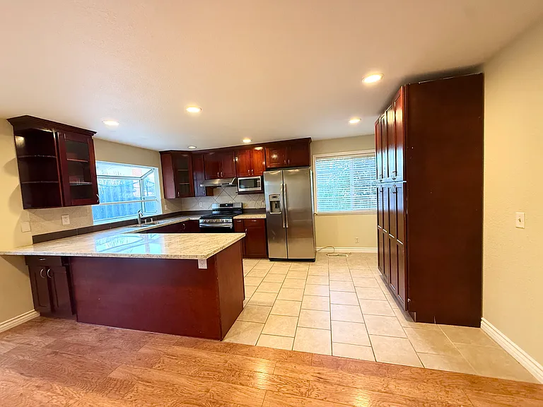 Date Blossom Ct — Photo 2