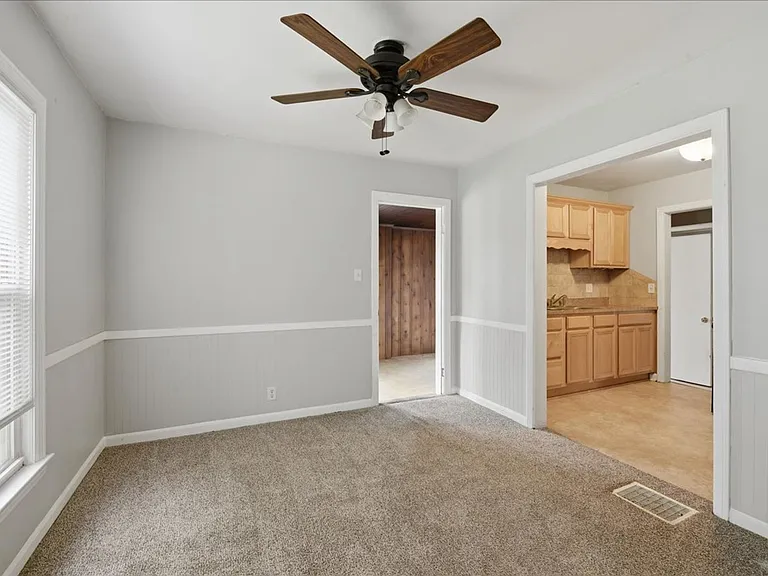 3436 N Lasalle St — Photo 5