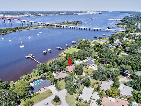 5th image of 258 Noble Cir W