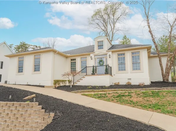 103 Southern Woods Dr, South Charleston, WV 25309