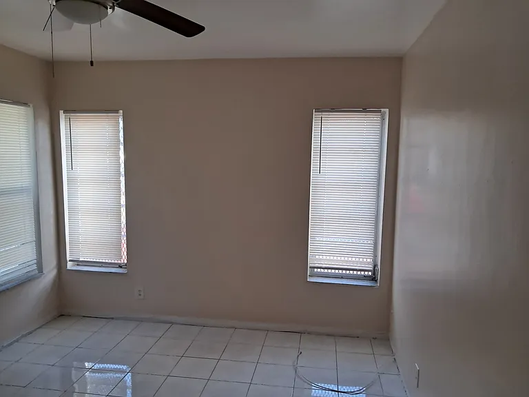 1915 Rodman St #1 — Photo 17