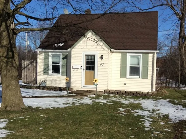 43 Hemlock Rd, Amherst, NY 14226