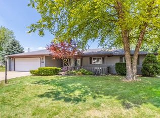 110 Appellate Ct, East Peoria, IL 61611