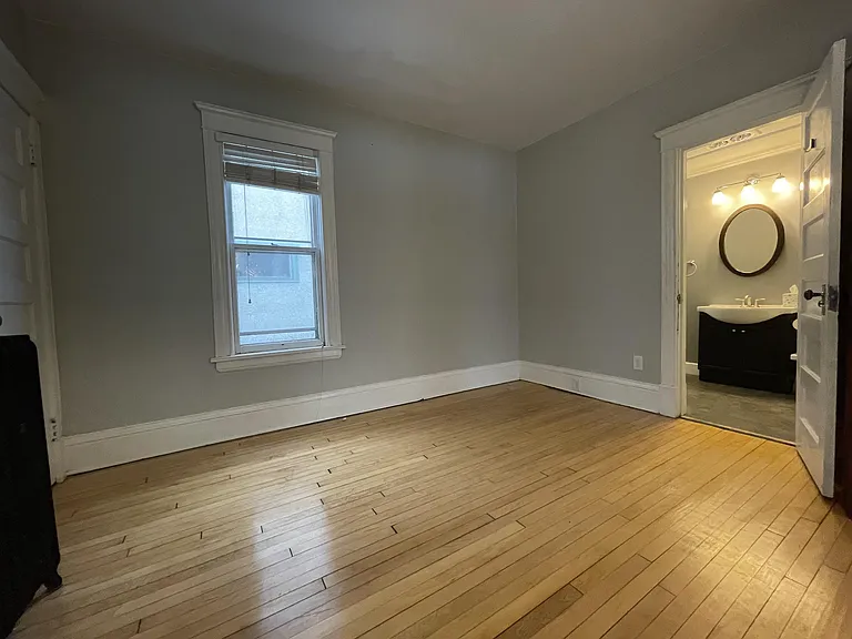 801 University Ave NE — Photo 14