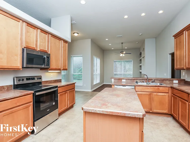 1850 Beth Ct — Photo 6