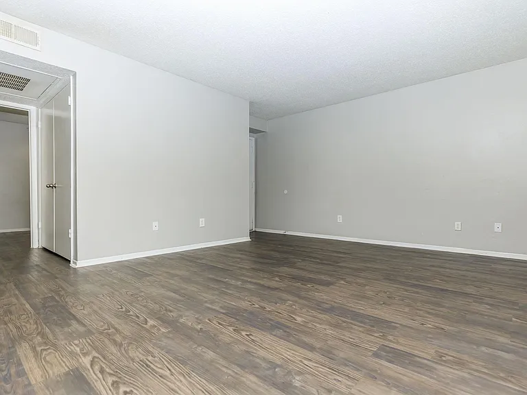 12148 Jollyville Rd — Photo 84