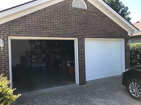 5th image of 1054 Heathcliff Dr