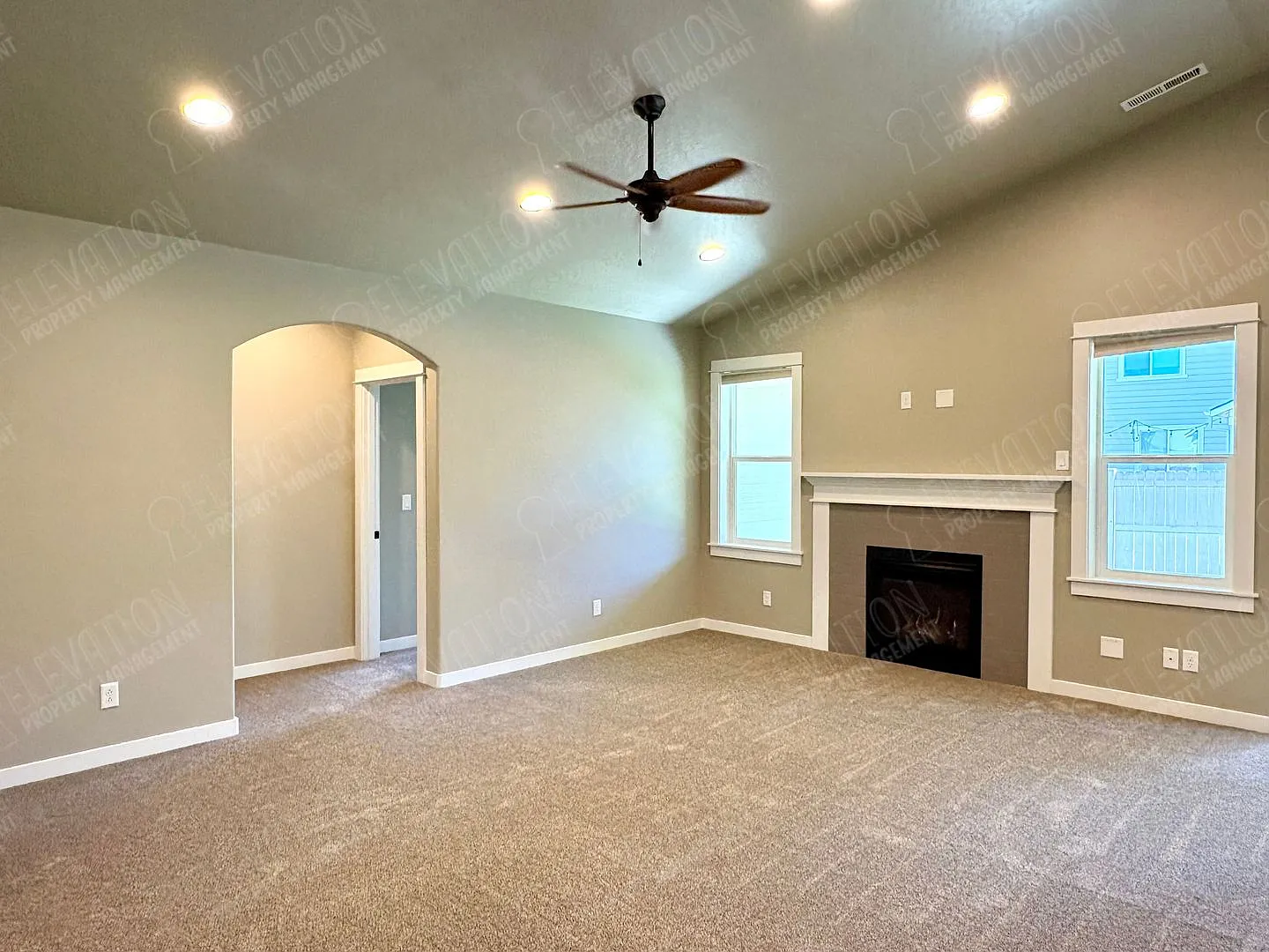 3 BR home in Southeast Bend — Photo 2
