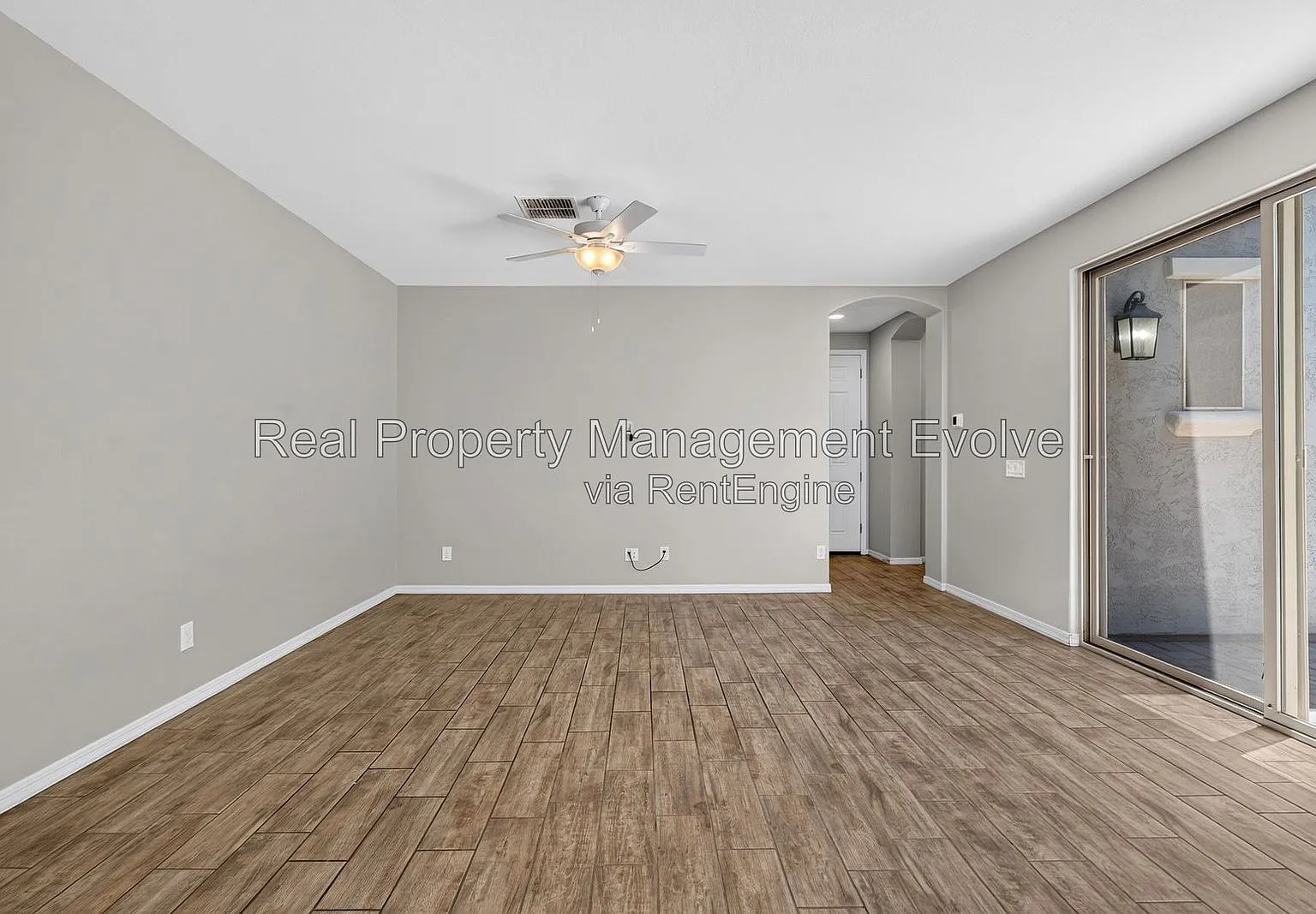3 bed, 2.5 bath, 2185 sqft, $2,925 — Photo 4