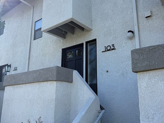2nd image of 103 Harbor Woods Pl