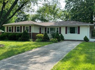 107 Mark Trail Dr, Glen Carbon, IL