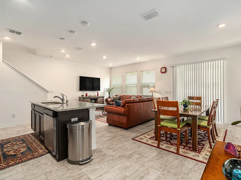 1105 Lady Gouldian Ct — Photo 15