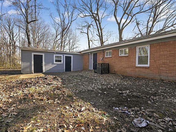 2nd image of 1380 North Dr