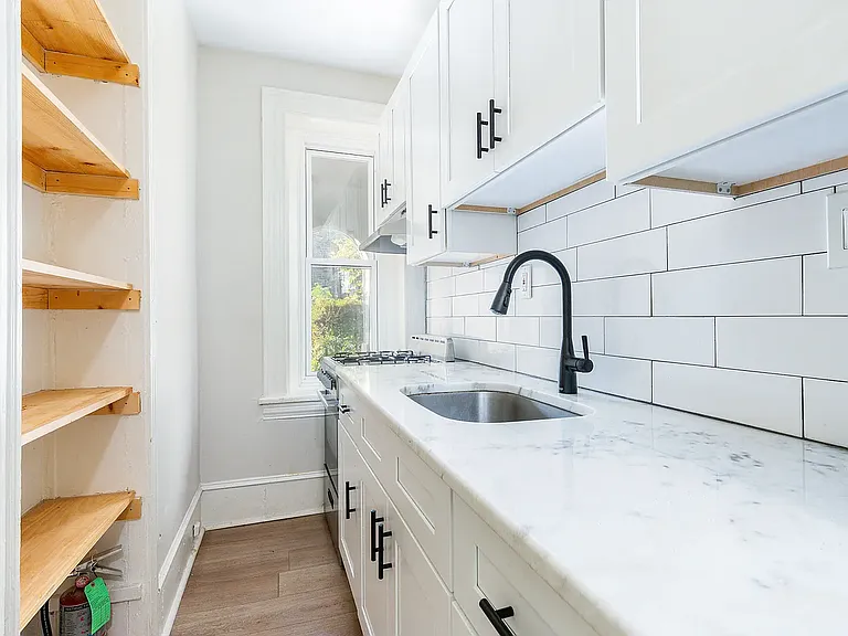 400 E Vernon Rd #D31 — Photo 1
