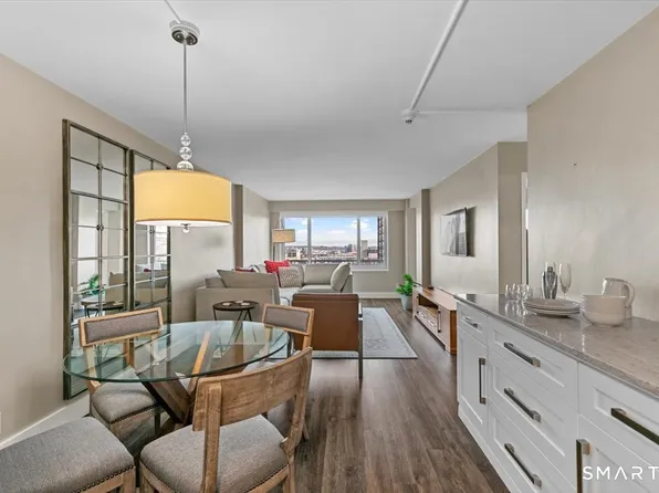 100 York Street #16J, New Haven, CT 06511
