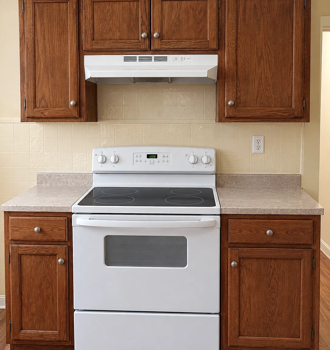 3 bed, $1,800 — Photo 2