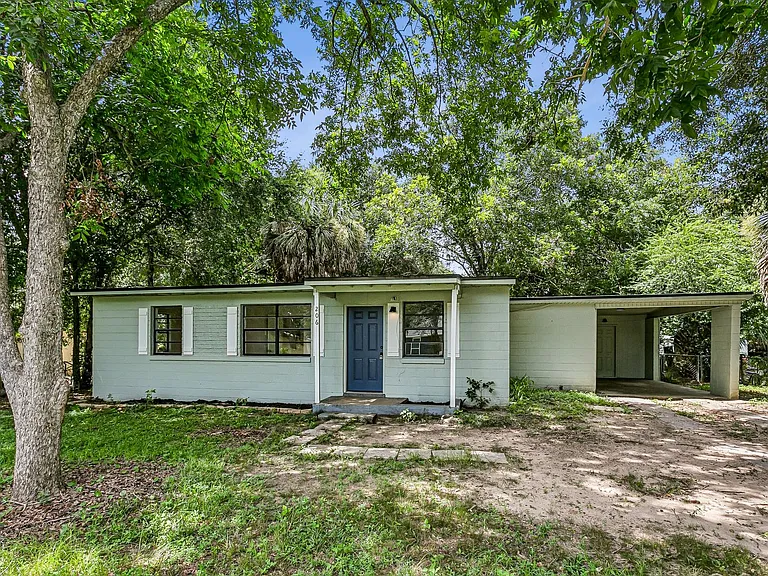 206 Edison Dr — Photo 1