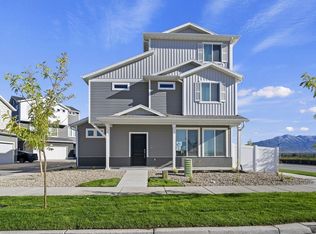 344 N Broadway Dr, Saratoga Springs, UT 84045