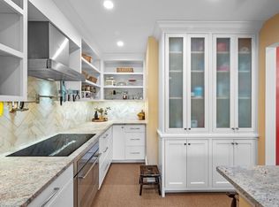 10 Dalton Ave APT 2, Gloucester, MA 01930