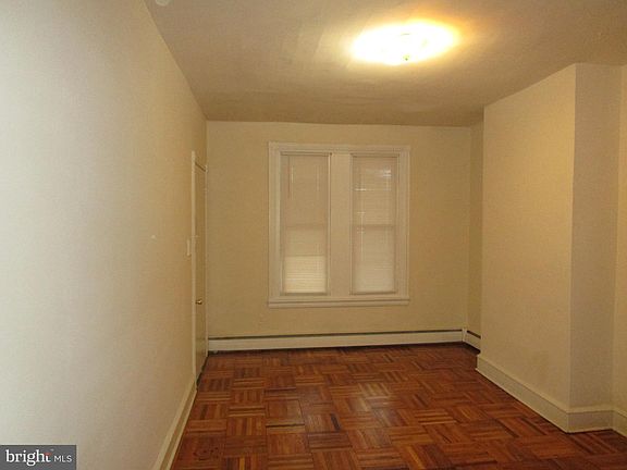 5th image of 5709 Leonard St #1