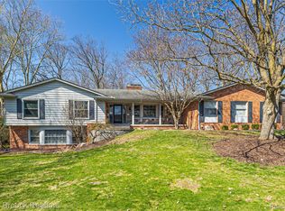 3610 Larkwood Ct, Bloomfield Hills, MI