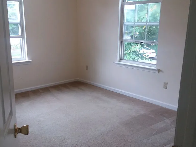 109 Observatory Ave — Photo 13