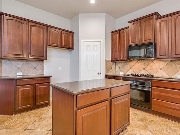 4th image of 12572 Concho Dr