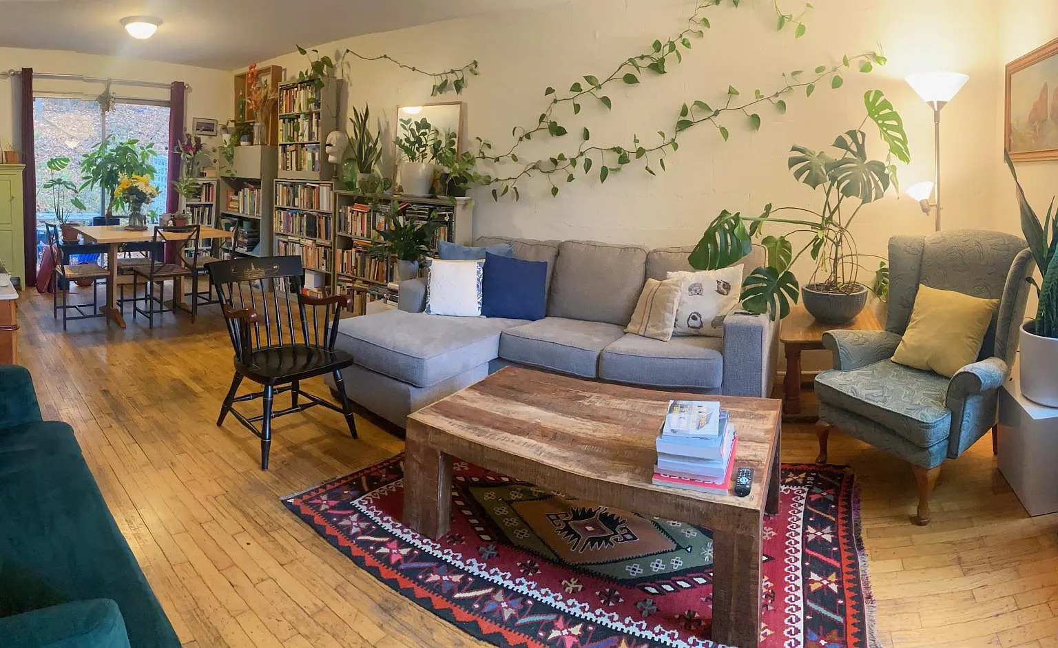 212 Giles St — Photo 3