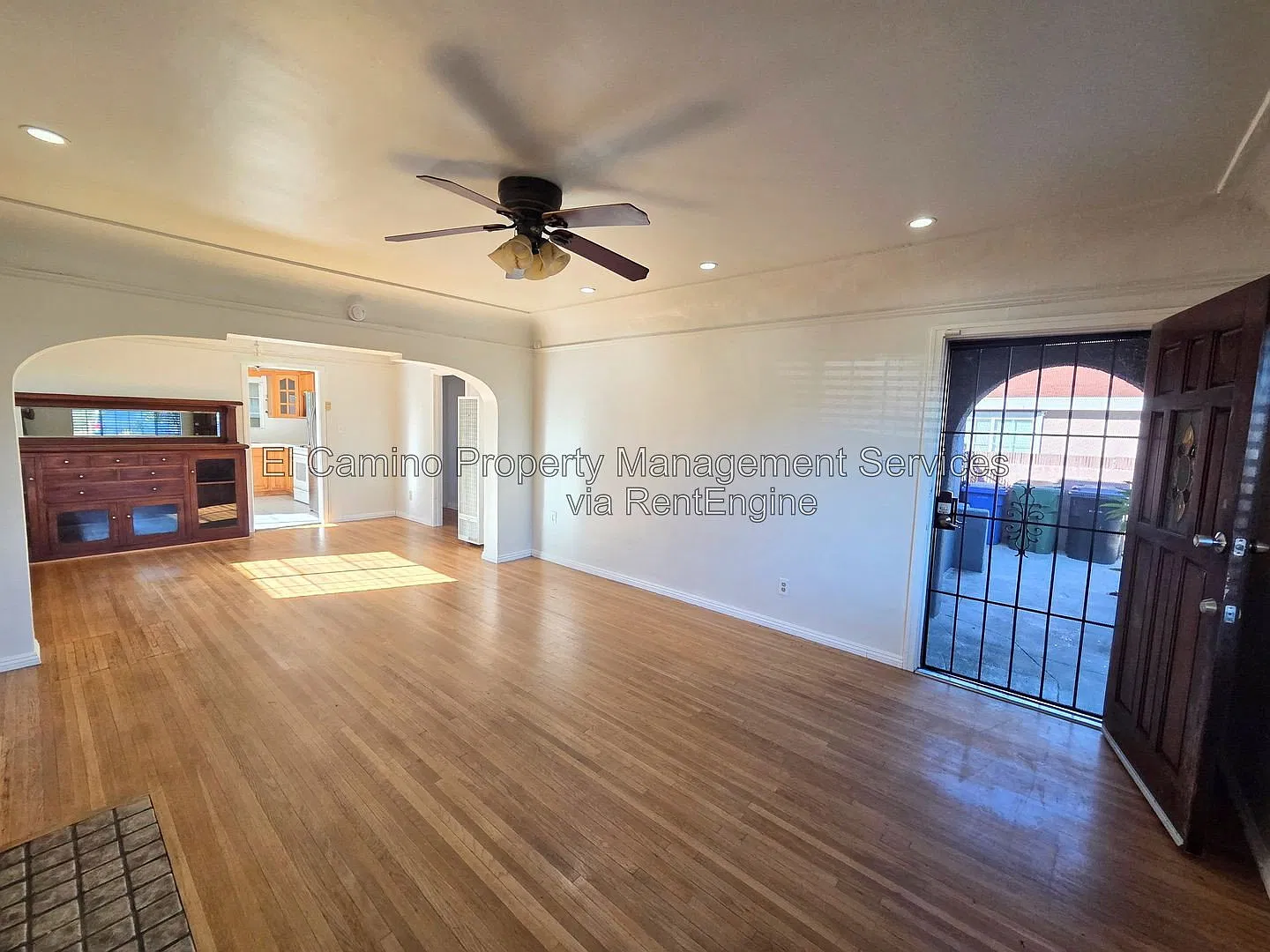 2 bed, 2.0 bath, 1010 sqft, $2,500 — Photo 3