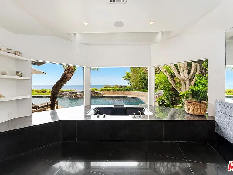 29020 Cliffside Dr — Photo 31
