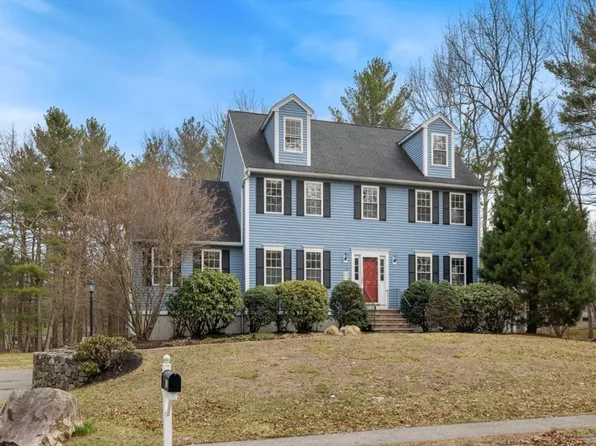 32 Cabral Dr, Middleton, MA 01949