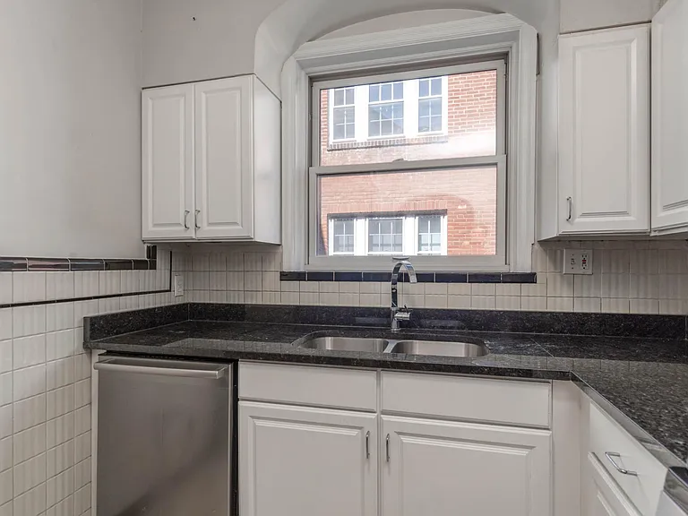 7535 Oxford Dr E #1W — Photo 3
