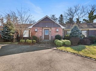 55 Barrett Rd, Lawrence, NY 11559