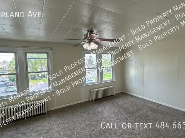 998 Upland Ave, Reading, PA 19607