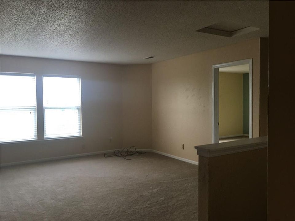 2nd image of 2330 Summerwood Ln