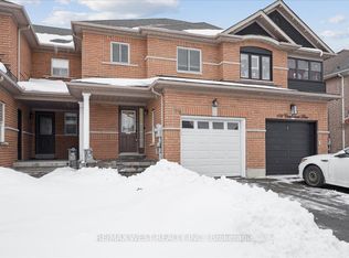 100 Candlebrook Dr, Whitby, ON L1R 2V7