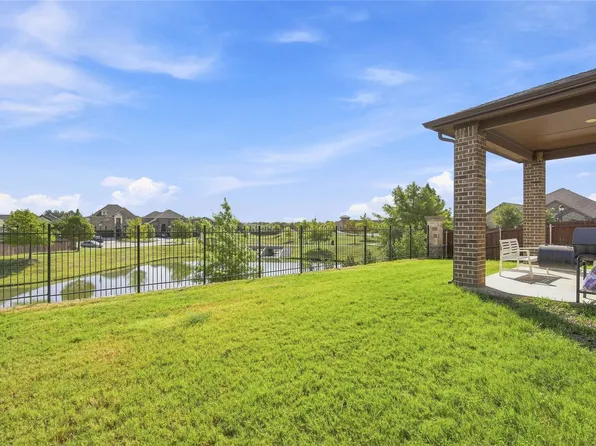 8121 Loretta Day Dr, Arlington, TX 76002