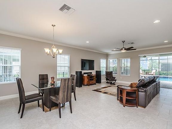 4th image of 6523 Park Terrace Ln