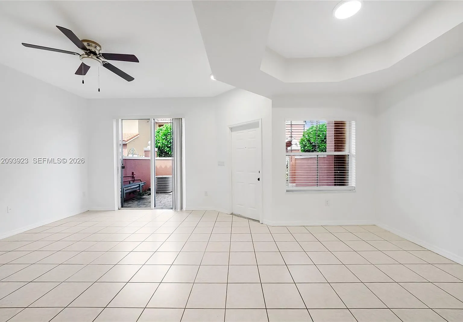 Hampton Isles Condo — Photo 3