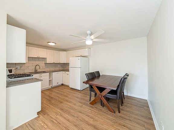 4th image of 197 Duxbury Ct APT A