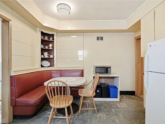 4th image of 196 Glen Rd