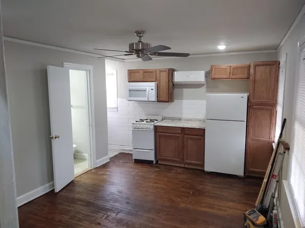 3301 S University Dr APT E, Fort Worth, TX 76109