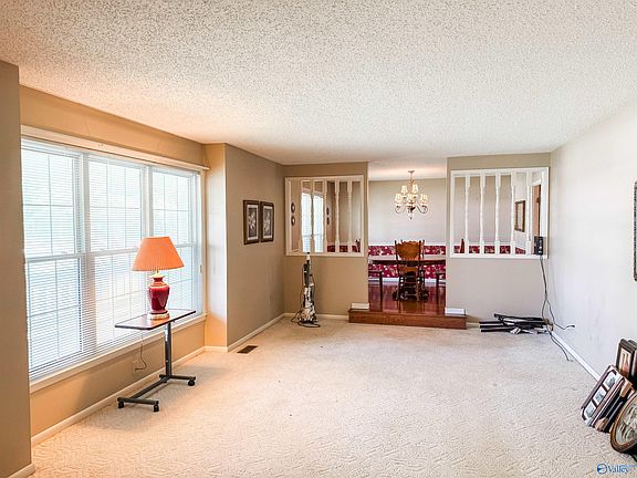 3rd image of 520 Diversey St