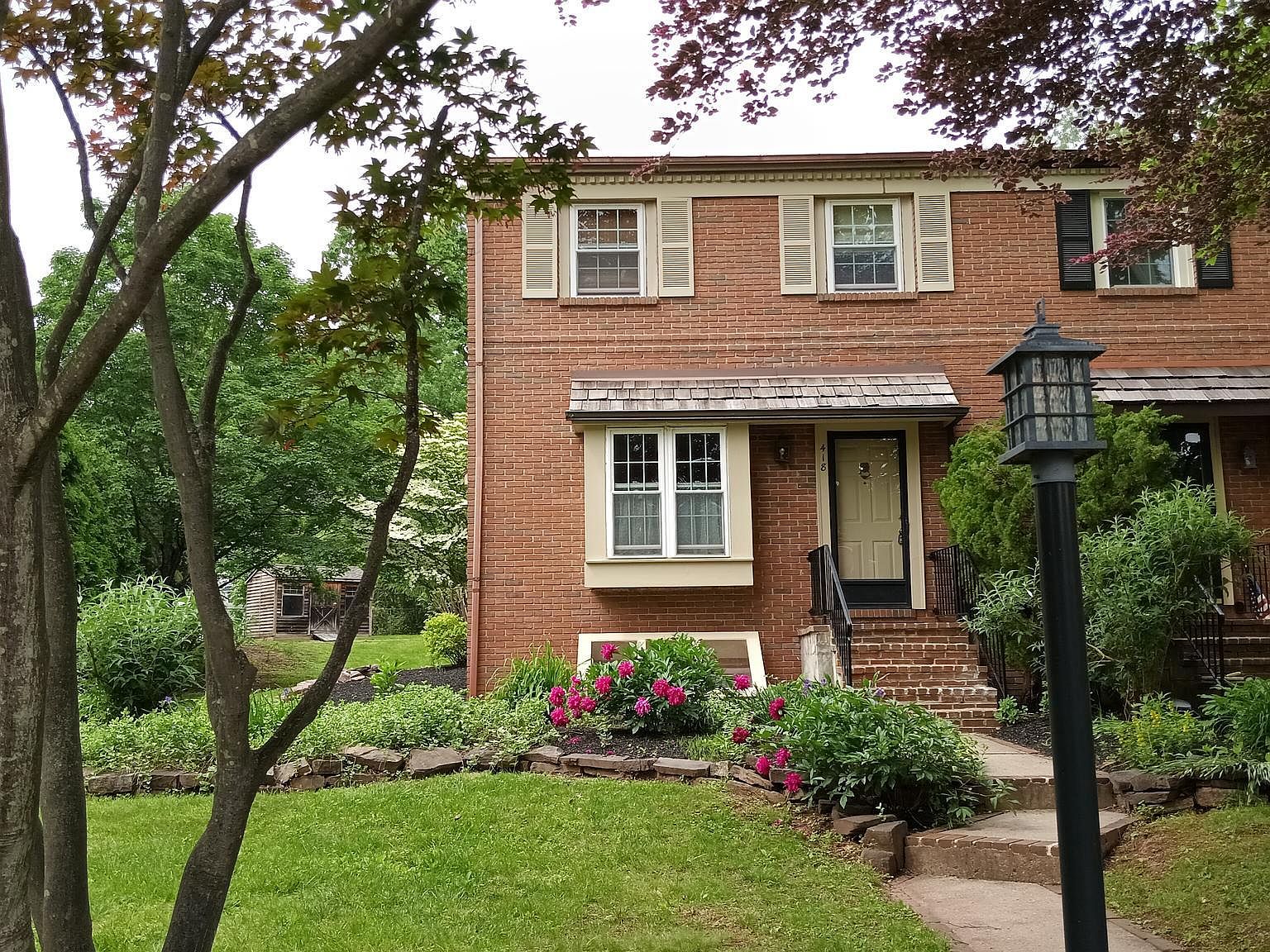 418 Saw Mill Ct, Norristown, PA 19401 | Zillow