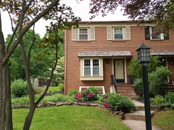 418 Saw Mill Ct, Norristown, PA 19401